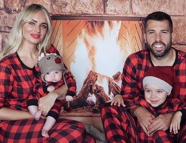 Romarey Ventura with her husband Jordi Alba and children.